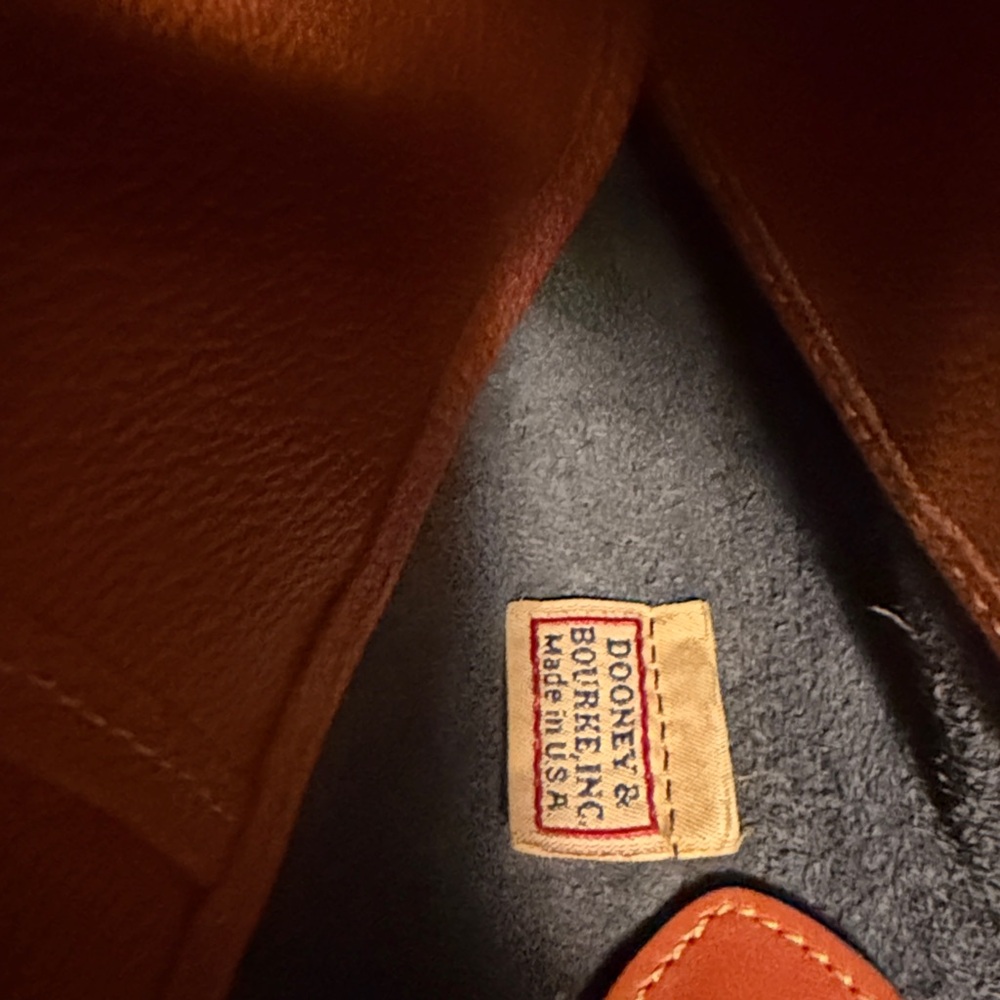 Vintage Dooney & Bourke - Picture 16 of 16
